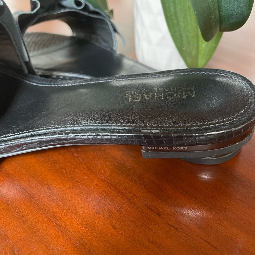 Michael Kors Bella Flat - image 3